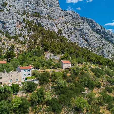 Peaceful Oasis With Whirlpool Holiday home *