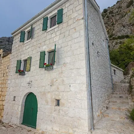 Peaceful Oasis With Whirlpool Holiday home *
